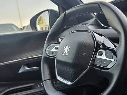 Photo 12 Peugeot 3008  PHEV HYBRID 180 EAT8