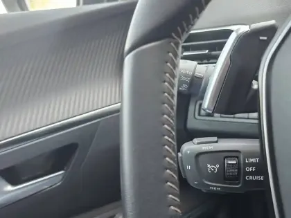Photo 14 Peugeot 3008  PHEV HYBRID 180 EAT8