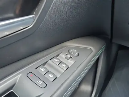 Photo 16 Peugeot 3008  PHEV HYBRID 180 EAT8