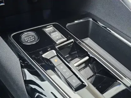 Photo 11 Peugeot 3008  PHEV HYBRID 180 EAT8