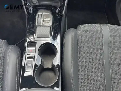 Photo 15 Peugeot 2008  PureTech 155 S&S EAT8