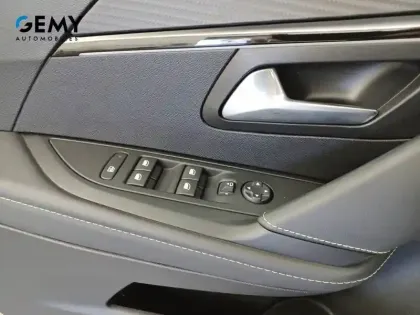 Photo 15 Peugeot 208  PureTech 100 S&S BVM6