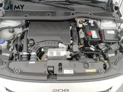 Photo 11 Peugeot 208  PureTech 100 S&S BVM6