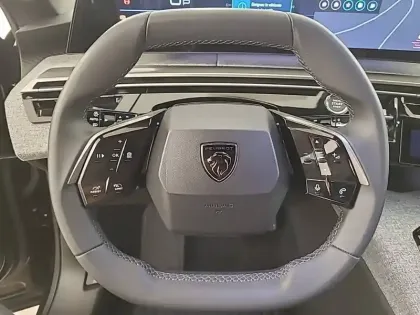 Photo 8 Peugeot 5008  Hybrid 145 ch e-DCS6