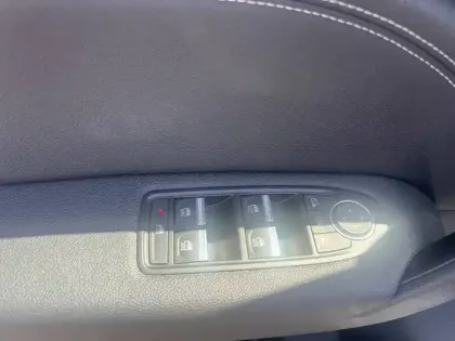 Photo 38 Renault Captur  TCe 90