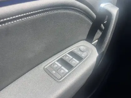 Photo 31 Renault Captur  TCe 90