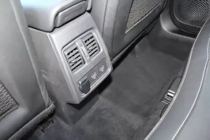 Photo 35 Renault Captur  TCe 155 EDC FAP