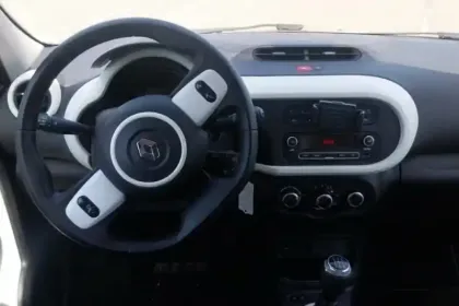 Photo 8 Renault Twingo  III SCe 75 - 20