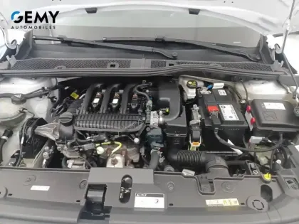 Photo 32 Peugeot 208  PureTech 75 S&S BVM5