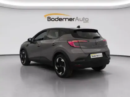 Photo 11 Renault Captur  E-Tech full hybrid 145 ch