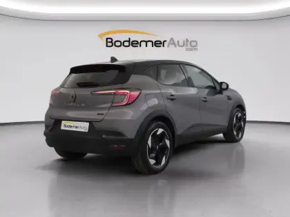 Photo 13 Renault Captur  E-Tech full hybrid 145 ch