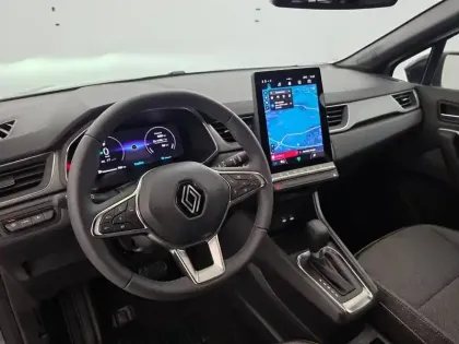Photo 18 Renault Captur  E-Tech full hybrid 145 ch