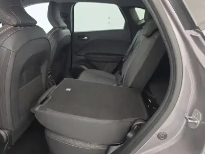 Photo 38 Renault Captur  E-Tech full hybrid 145 ch