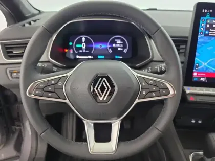 Photo 23 Renault Captur  E-Tech full hybrid 145 ch