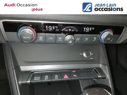 Photo 13 Audi Q3  40 TFSI 190 ch S tronic 7 Quattro