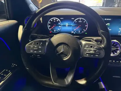 Photo 11 Mercedes GLA  200 d 8G-DCT
