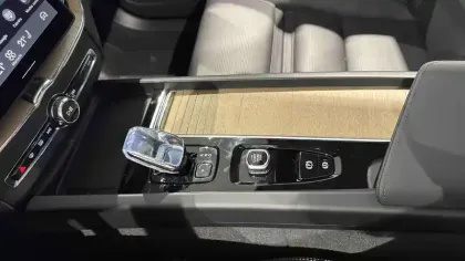 Photo 27 Volvo Xc60  T6 AWD Hybride rechargeable 253 ch+145 ch Geartronic 8