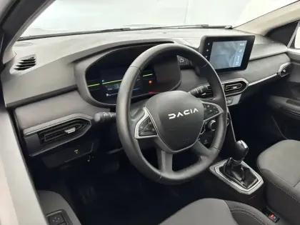 Photo 33 Dacia Jogger  Hybrid 140 7 places GSR2