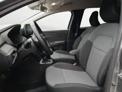 Photo 9 Dacia Jogger  Hybrid 140 7 places GSR2