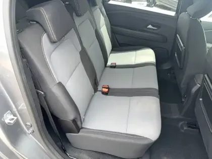Photo 72 Dacia Jogger  Hybrid 140 7 places GSR2