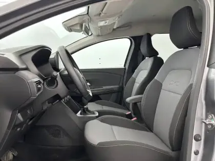 Photo 32 Dacia Jogger  Hybrid 140 7 places GSR2