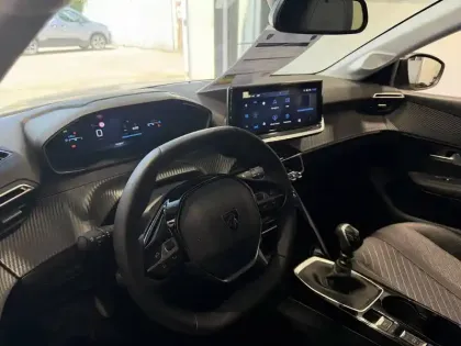 Photo 19 Peugeot 208  100 S&S BVM6
