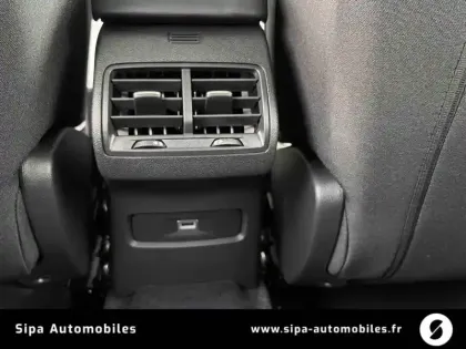 Photo 41 Citroën C4  Hybride 145 ch e-DCS6