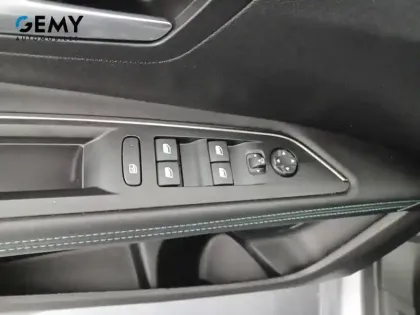 Photo 14 Peugeot 3008  Hybrid 225 e-EAT8