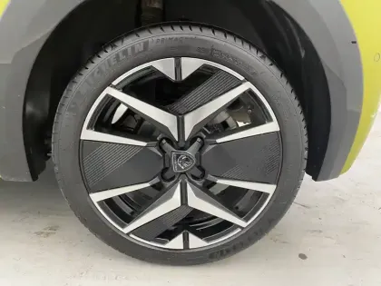 Photo 15 Peugeot 208  PureTech 100 S&S BVM6