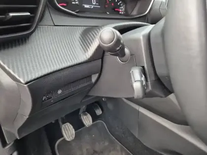 Photo 36 Peugeot 2008  PureTech 130 S&S BVM6