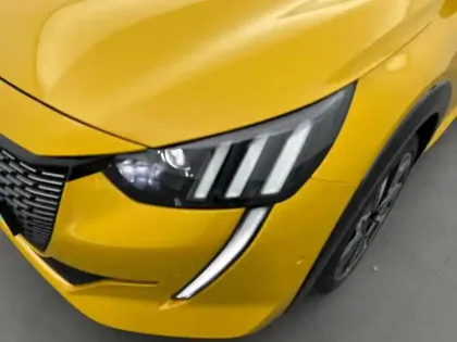 Photo 15 Peugeot 208  PureTech 100 S&S BVM6