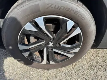 Photo 12 Peugeot 2008  PureTech 100 S&S BVM6