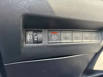 Photo 18 Peugeot 2008  PureTech 100 S&S BVM6