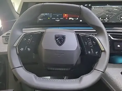 Photo 8 Peugeot 3008  Hybrid 145 e-DCS6