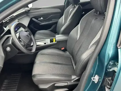 Photo 29 Peugeot 308  SW BlueHDi 130ch S&S EAT8