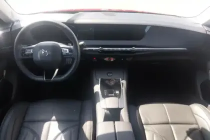 Photo 8 DS DS 4  Hybride E-Tense 225 EAT8