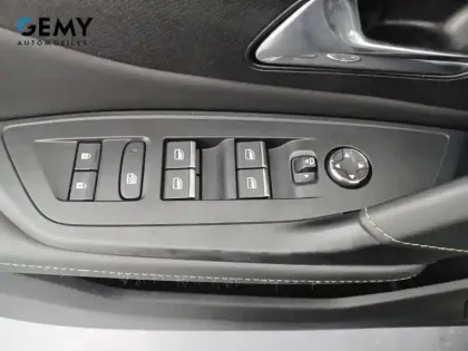 Photo 11 Peugeot 408  PHEV 225 e-EAT8