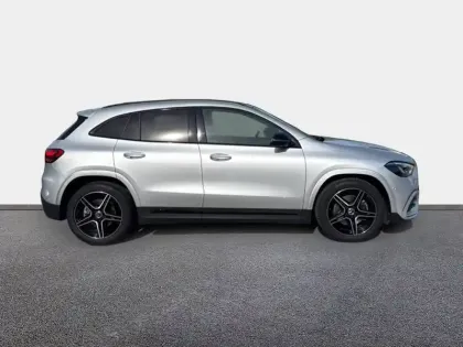 Photo 40 Mercedes GLA  220 d 8G-DCT 4Matic