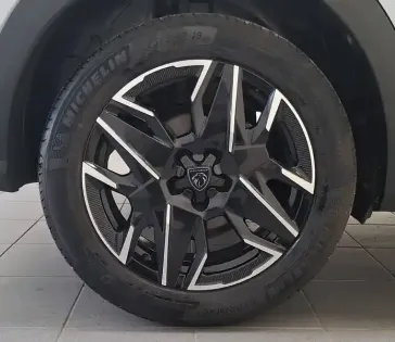 Photo 18 Peugeot 3008  Hybrid 136 e-DCS6