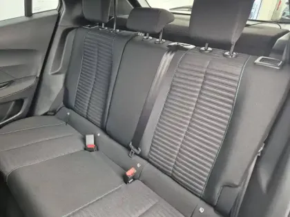 Photo 24 Peugeot 2008  PureTech 100 S&S BVM6