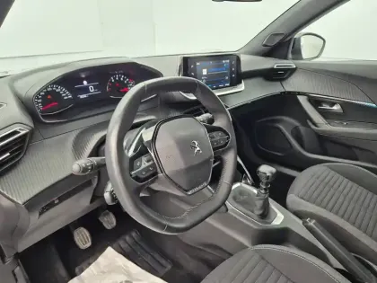 Photo 26 Peugeot 2008  PureTech 100 S&S BVM6