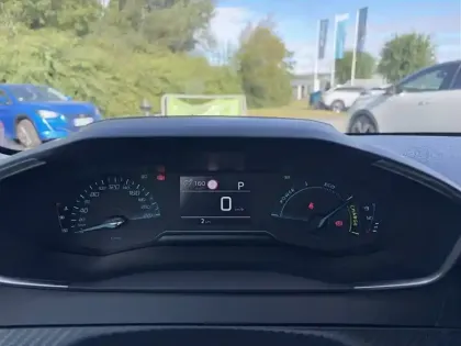 Photo 9 Peugeot 208  Hybrid 110 ch e-DCS6