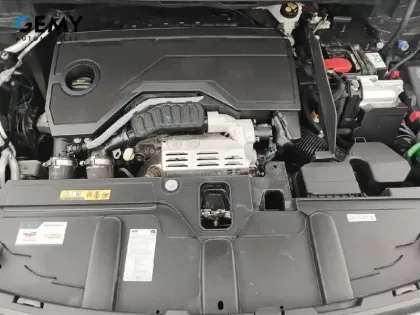 Photo 11 Peugeot 5008  Hybrid 136 e-DCS6