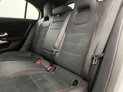Photo 15 Mercedes Classe A  200 d 8G-DCT