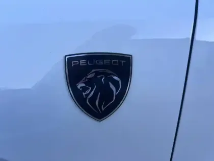 Photo 9 Peugeot 3008  Hybrid 136 e-DCS6