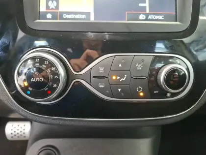 Photo 26 Renault Captur  dCi 90 EDC
