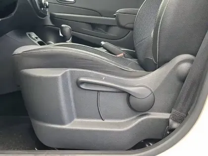 Photo 28 Renault Captur  dCi 90 EDC