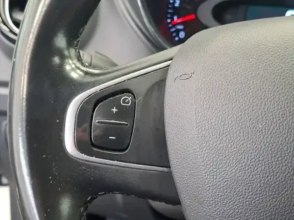 Photo 30 Renault Captur  dCi 90 EDC
