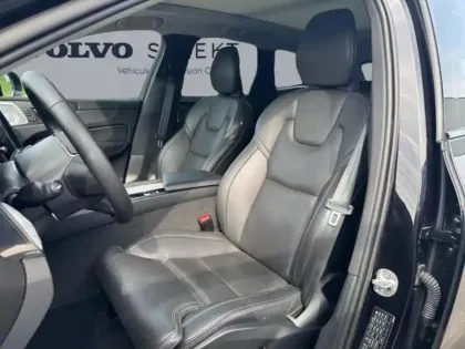 Photo 8 Volvo Xc60  T6 Hybride Rechargeable 350ch Ultra Style Dark Geartronic 8 AWD