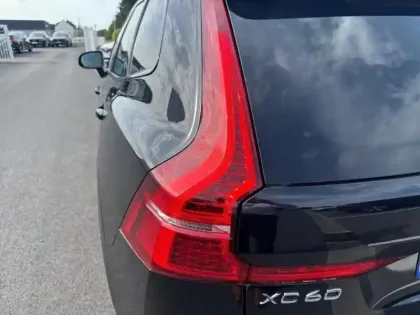 Photo 7 Volvo Xc60  T6 Hybride Rechargeable 350ch Ultra Style Dark Geartronic 8 AWD